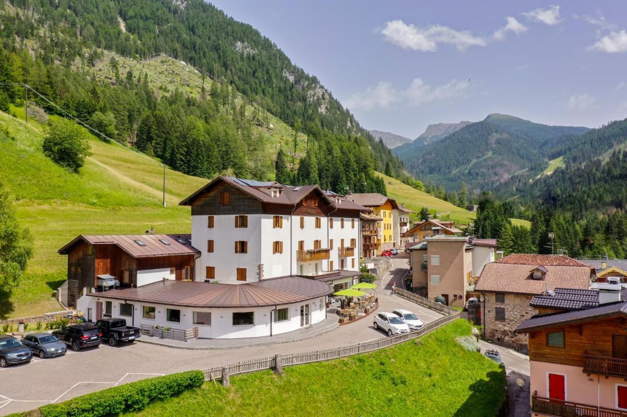Ciasa Alpina Relax Hotel Moena Kültér fotó