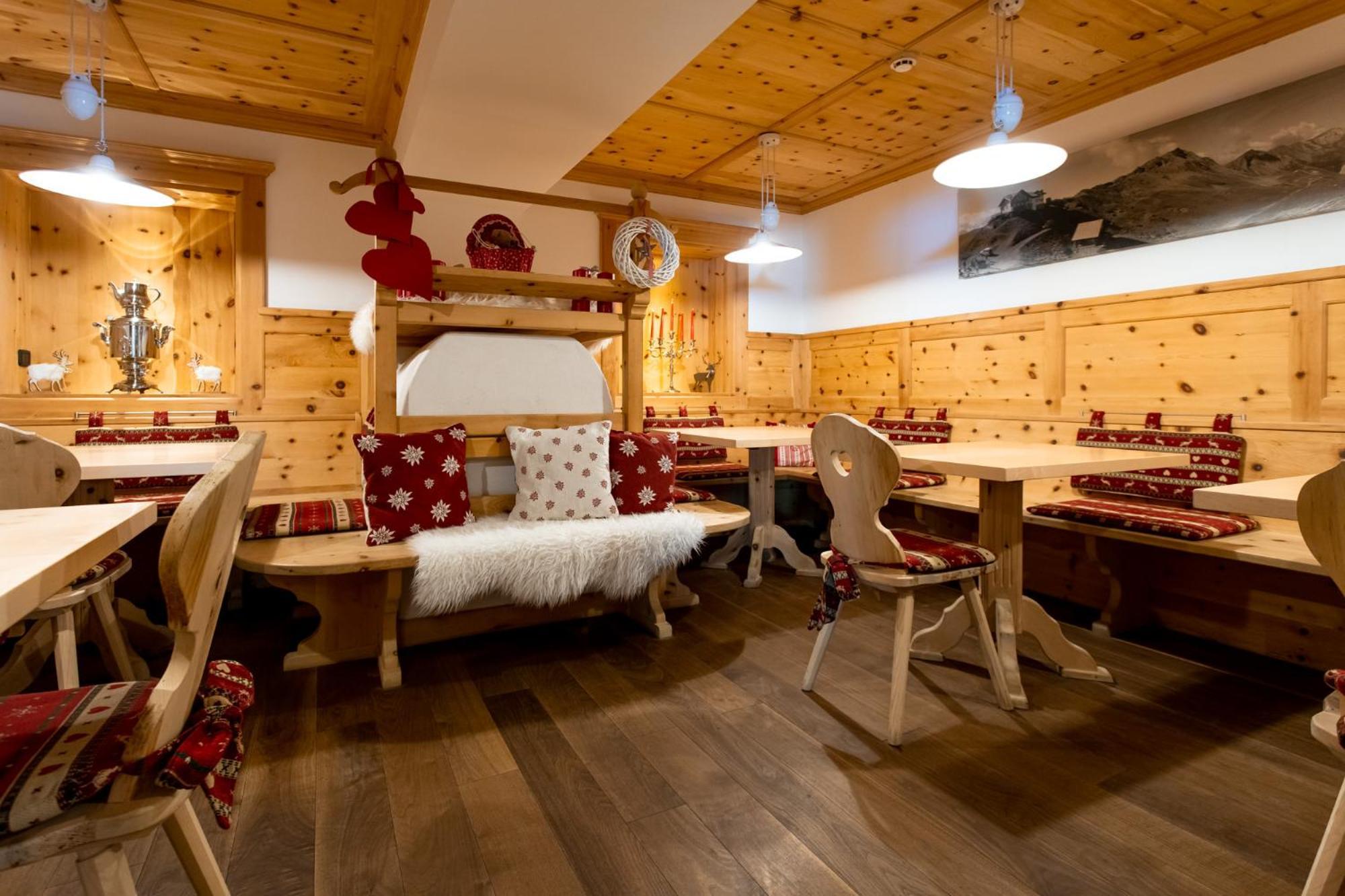 Ciasa Alpina Relax Hotel Moena Kültér fotó