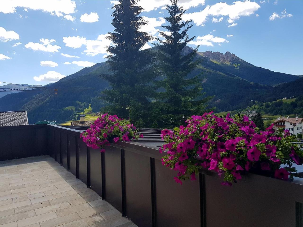 Ciasa Alpina Relax Hotel Moena Kültér fotó
